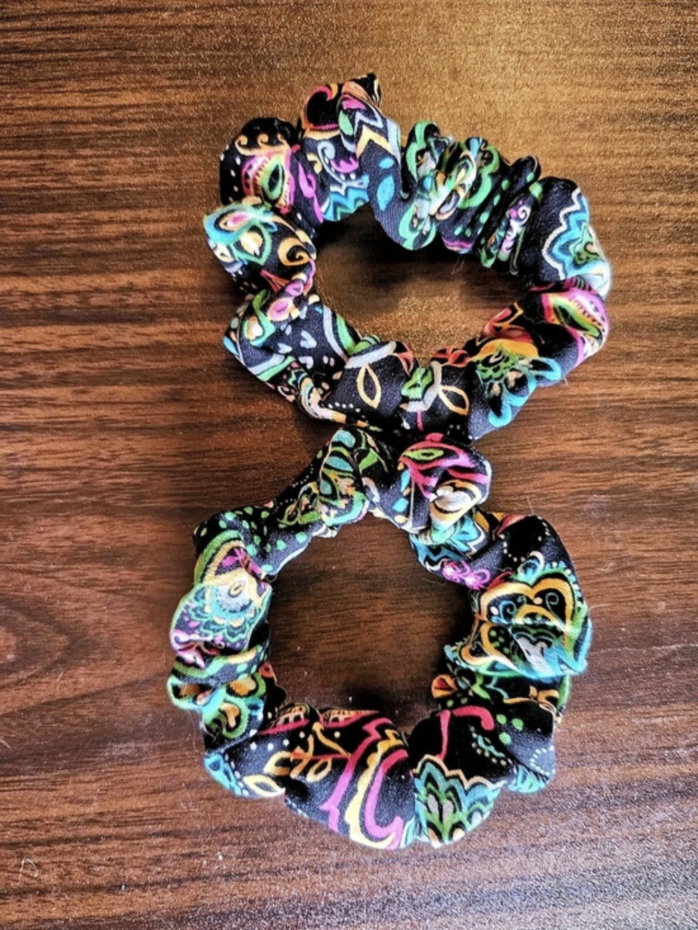 Coriander & Cumin Scrunchie Set in Black & Neon Handmade